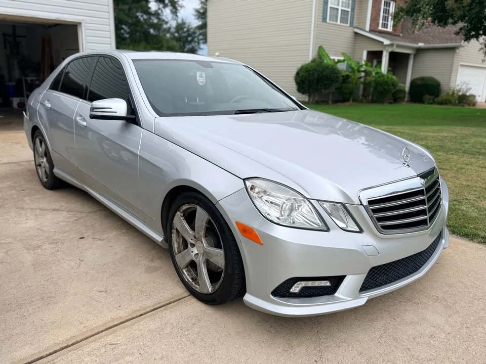 2011 Mercedes-Benz W212 E-Class - Image 2 of 12