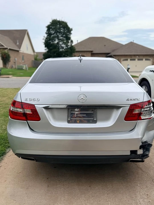 2011 Mercedes-Benz W212 E-Class - Image 5 of 12