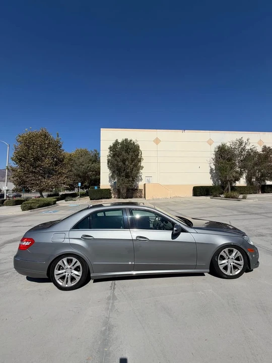 2011 Mercedes-Benz W212 E-Class - Image 6 of 12
