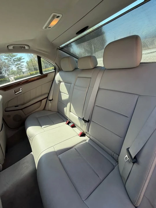 2011 Mercedes-Benz W212 E-Class - Image 9 of 12