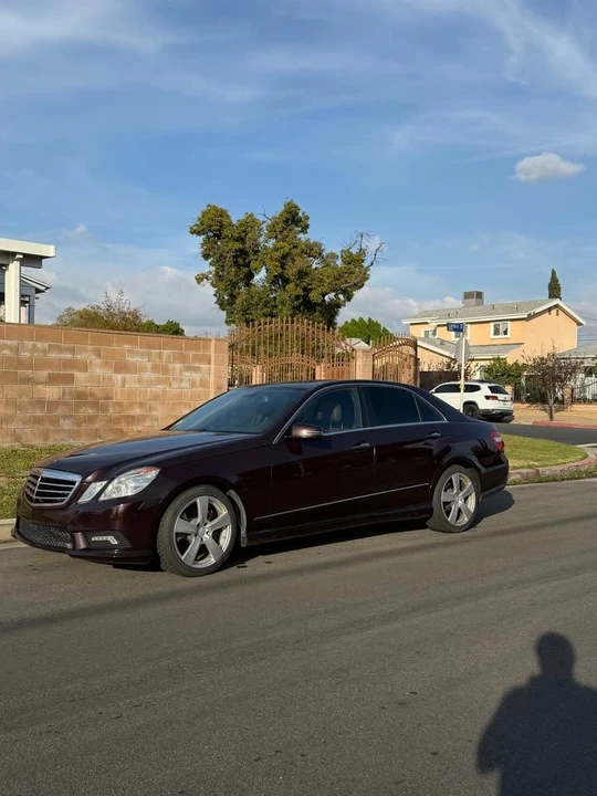 2011 Mercedes-Benz W212 E-Class - Image 3 of 12