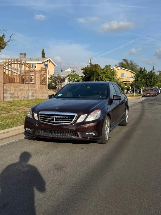 2011 Mercedes-Benz W212 E-Class - Image 2 of 12