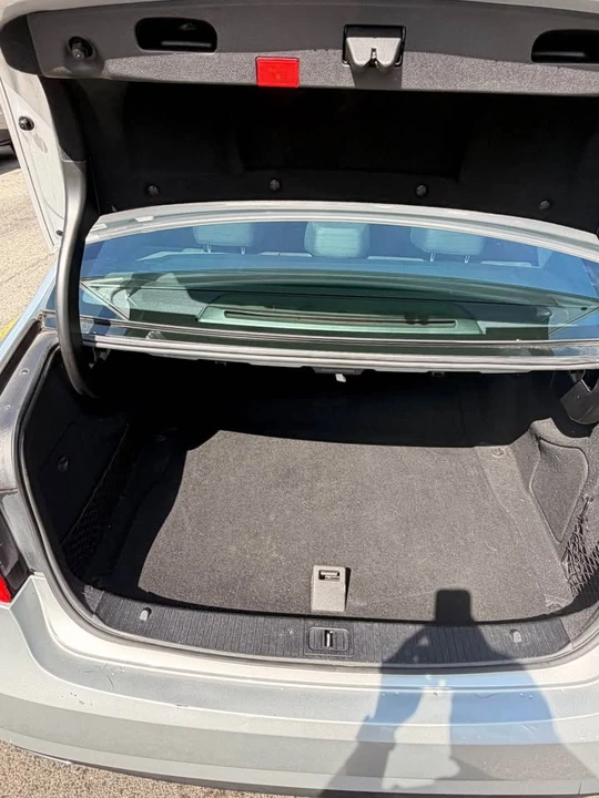 2011 Mercedes-Benz W212 E-Class - Image 11 of 14