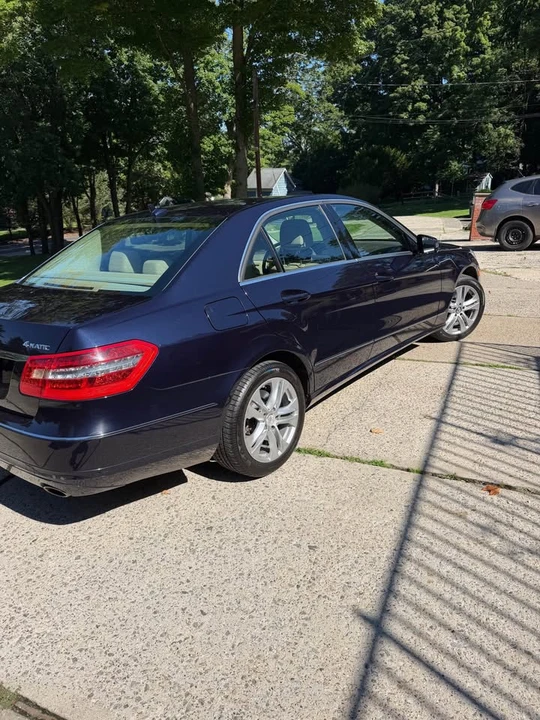 2011 Mercedes-Benz W212 E-Class - Image 3 of 8