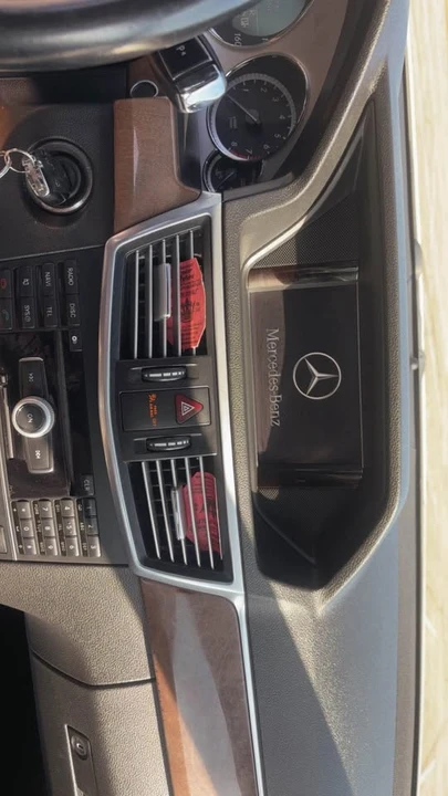 2011 Mercedes-Benz W212 E-Class - Image 10 of 16