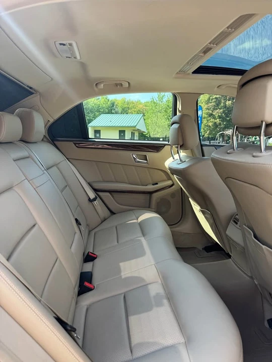 2011 Mercedes-Benz W212 E-Class - Image 11 of 12