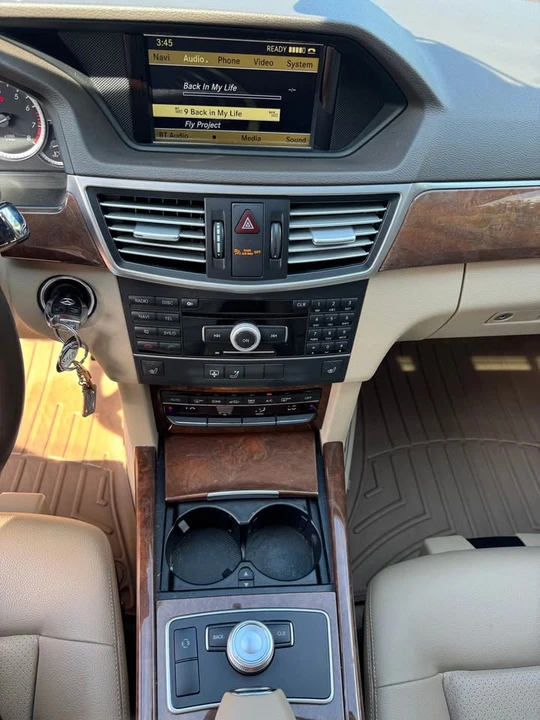 2011 Mercedes-Benz W212 E-Class - Image 9 of 12