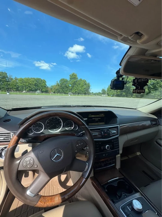 2011 Mercedes-Benz W212 E-Class - Image 7 of 12