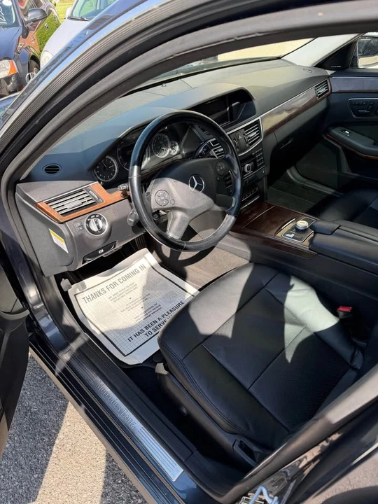 2011 Mercedes-Benz W212 E-Class - Image 8 of 17