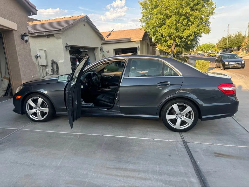 2011 Mercedes-Benz W212 E-Class - Image 8 of 20