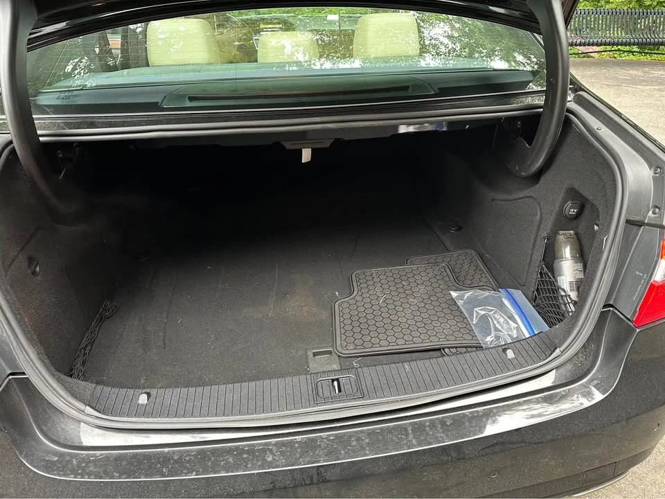 2011 Mercedes-Benz W212 E-Class - Image 2 of 5