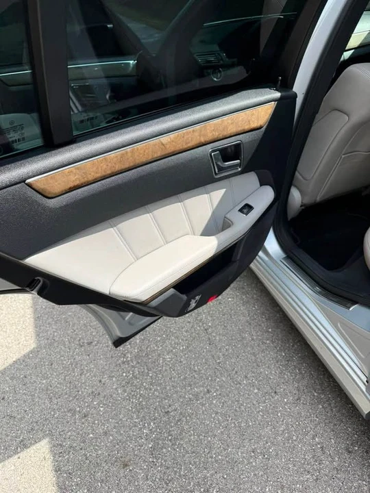 2011 Mercedes-Benz W212 E-Class - Image 11 of 19