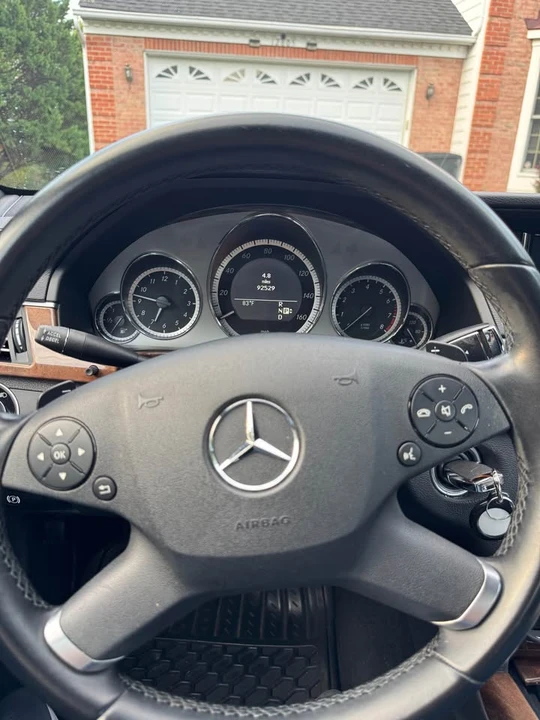 2011 Mercedes-Benz W212 E-Class - Image 5 of 8