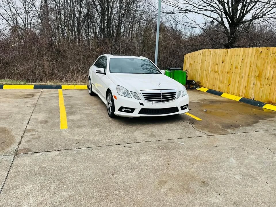 2011 Mercedes-Benz W212 E-Class - Image 11 of 20
