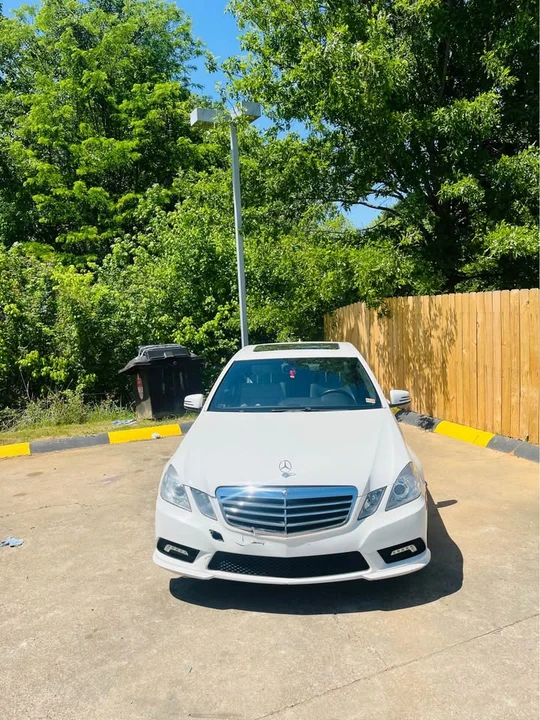 2011 Mercedes-Benz W212 E-Class - Image 8 of 20