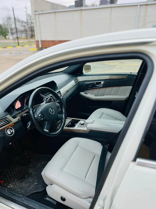 2011 Mercedes-Benz W212 E-Class - Image 14 of 20