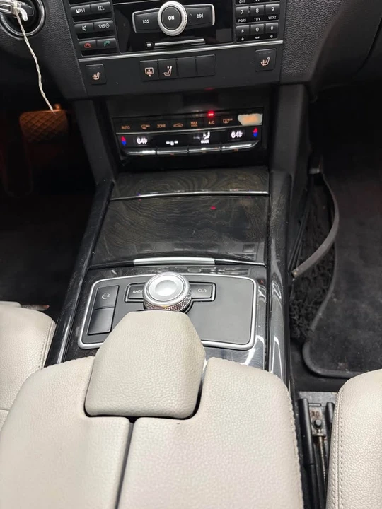 2011 Mercedes-Benz W212 E-Class - Image 7 of 14