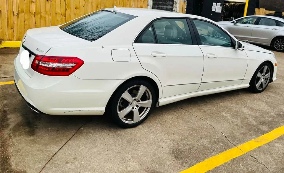 2011 Mercedes-Benz W212 E-Class - Image 10 of 20