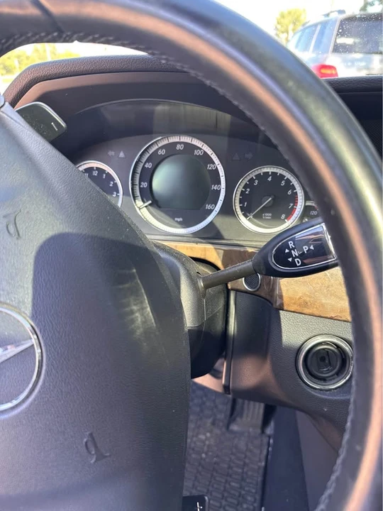 2011 Mercedes-Benz W212 E-Class - Image 8 of 13