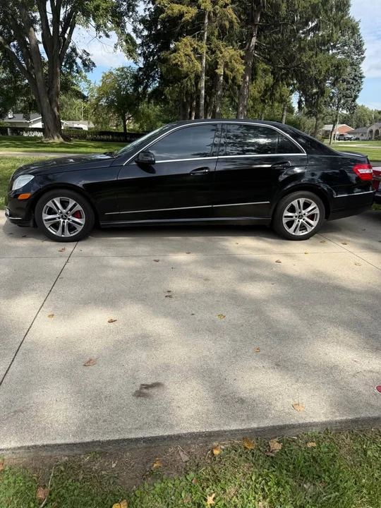 2011 Mercedes-Benz W212 E-Class - Image 2 of 6