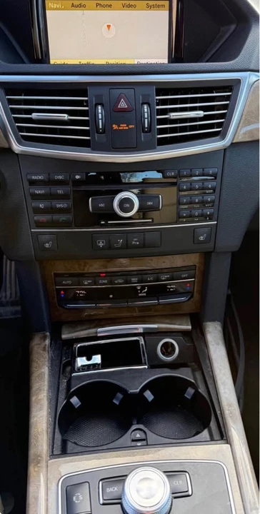2011 Mercedes-Benz W212 E-Class - Image 9 of 15