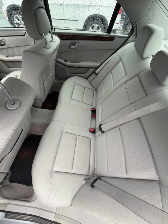 2011 Mercedes-Benz W212 E-Class - Image 12 of 20