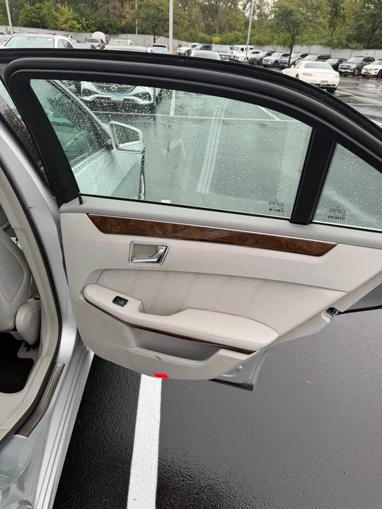 2011 Mercedes-Benz W212 E-Class - Image 14 of 20