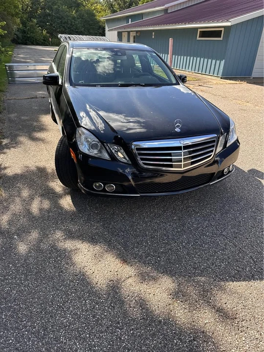 2011 Mercedes-Benz W212 E-Class - Image 2 of 13