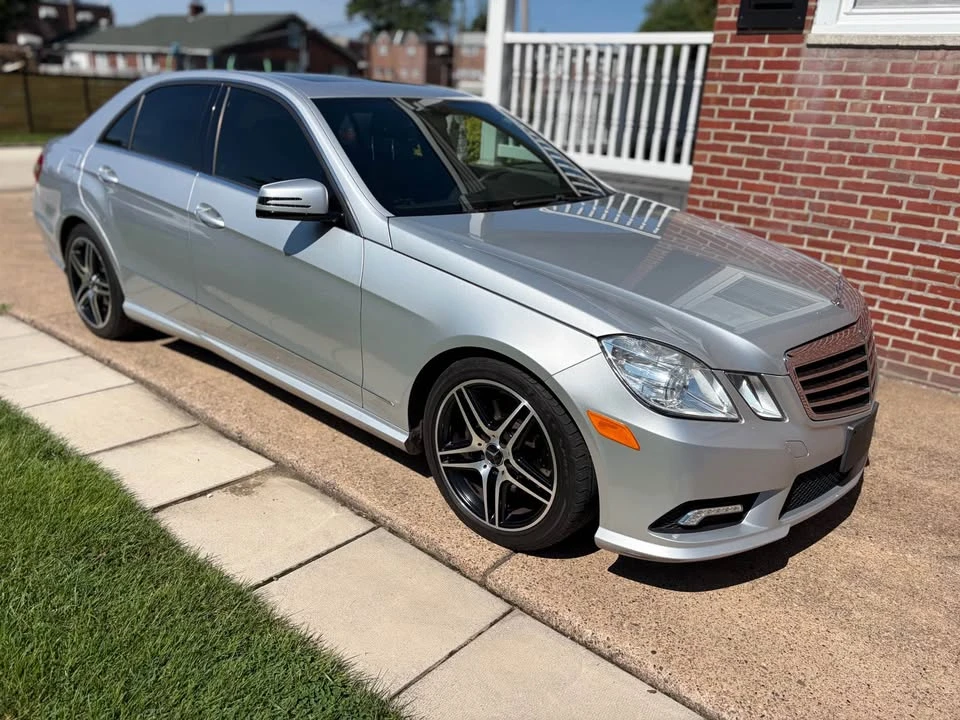 2011 Mercedes-Benz W212 E-Class - Image 2 of 15