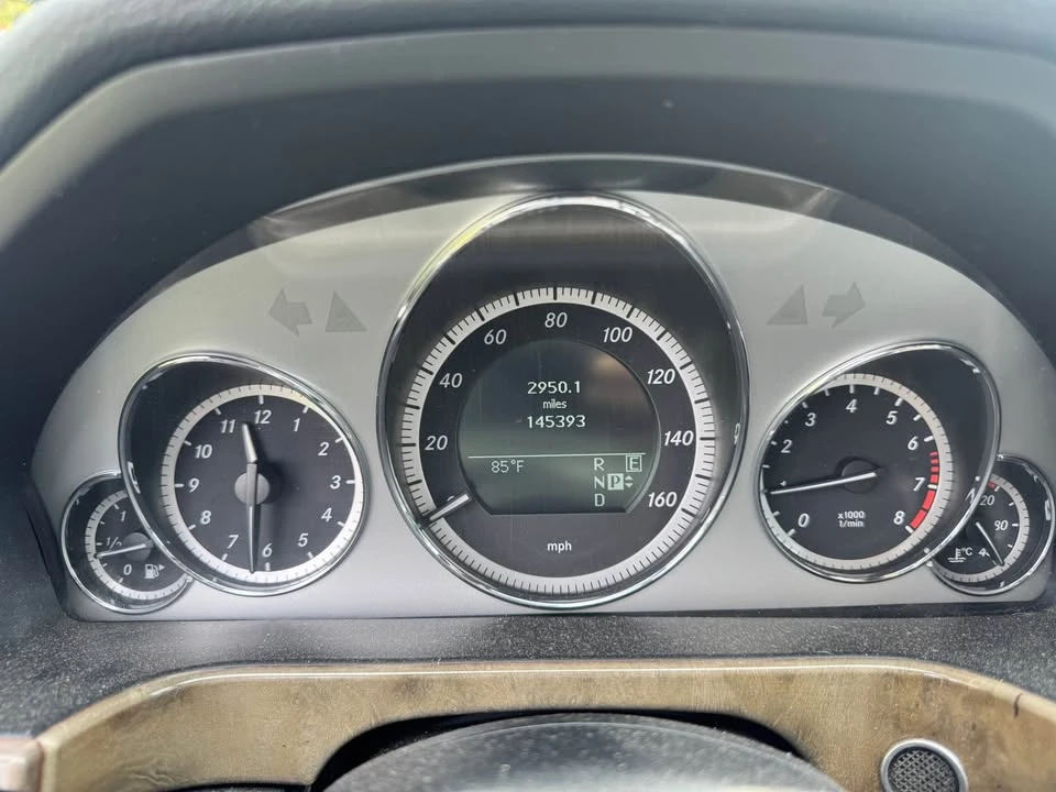 2011 Mercedes-Benz W212 E-Class - Image 8 of 10