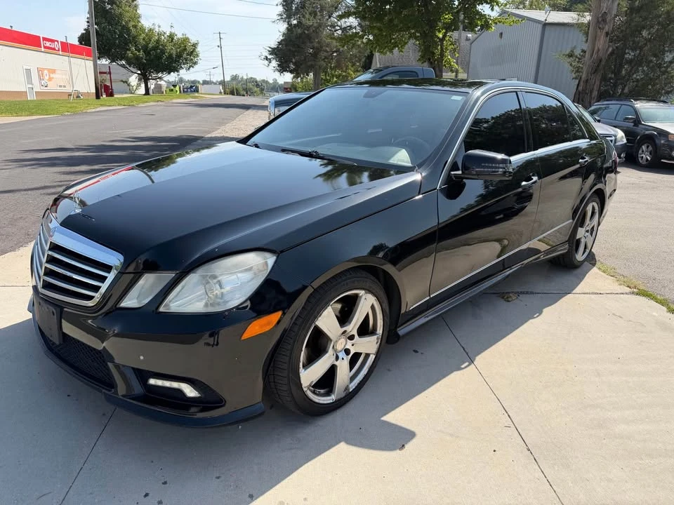2011 Mercedes-Benz W212 E-Class - Image 2 of 19