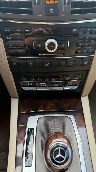 2011 Mercedes-Benz C207/A207 E-Class Coupe & Convertible - Image 19 of 20