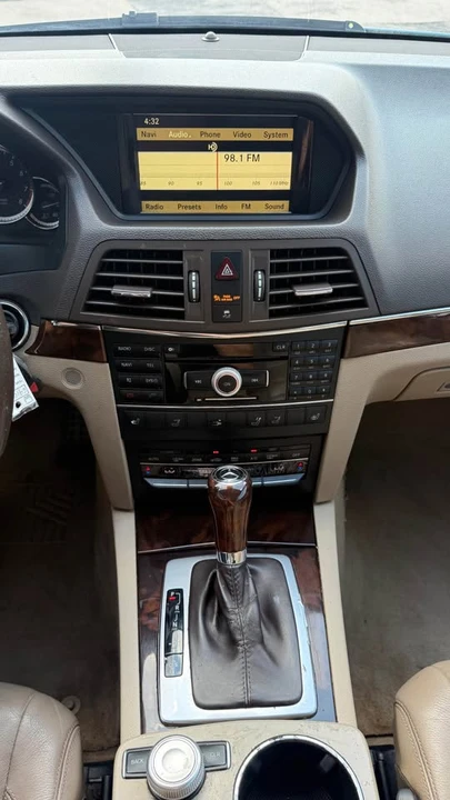 2011 Mercedes-Benz C207/A207 E-Class Coupe & Convertible - Image 17 of 20