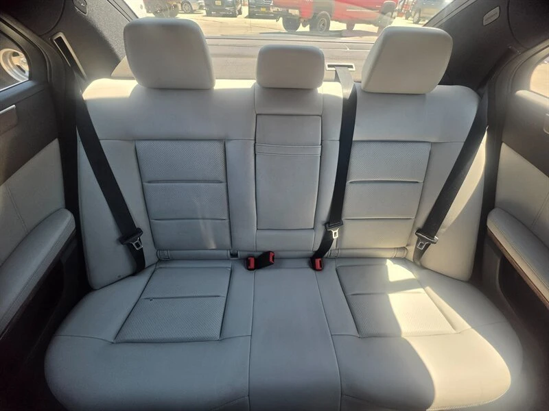 2011 Mercedes-Benz W212 E-Class - Image 10 of 14