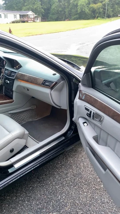 2011 Mercedes-Benz W212 E-Class - Image 9 of 12