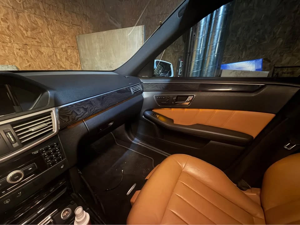 2011 Mercedes-Benz W212 E-Class - Image 12 of 14