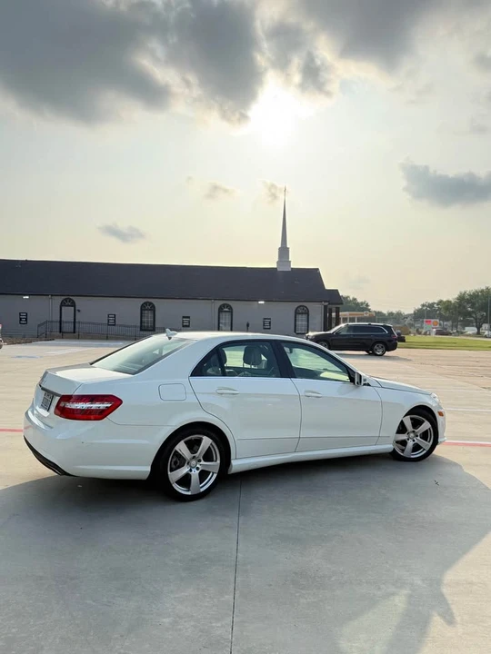 2011 Mercedes-Benz W212 E-Class - Image 5 of 17