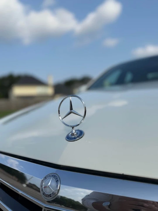 2011 Mercedes-Benz W212 E-Class - Image 8 of 17