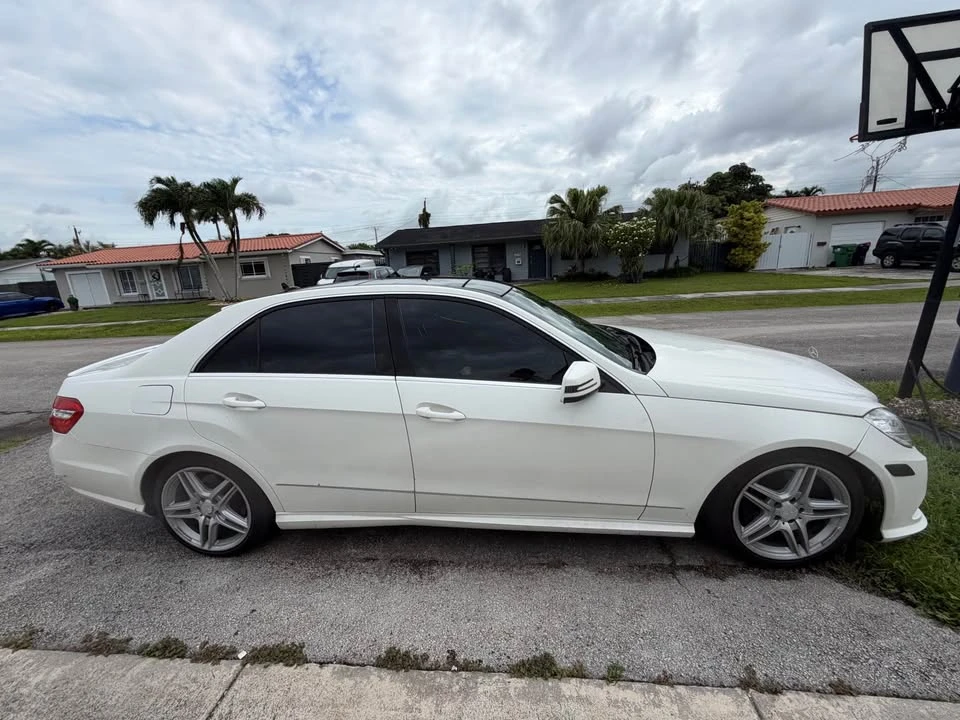 2011 Mercedes-Benz W212 E-Class - Image 2 of 8