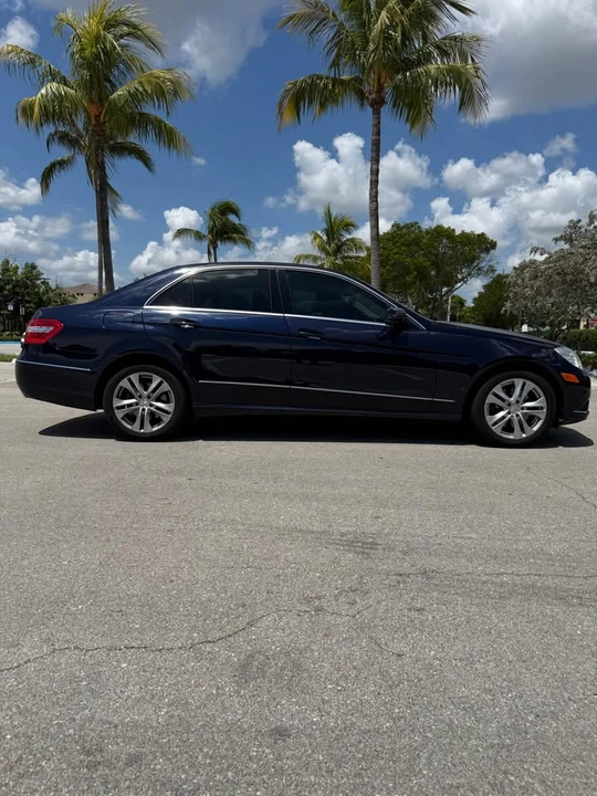 2011 Mercedes-Benz W212 E-Class - Image 2 of 10