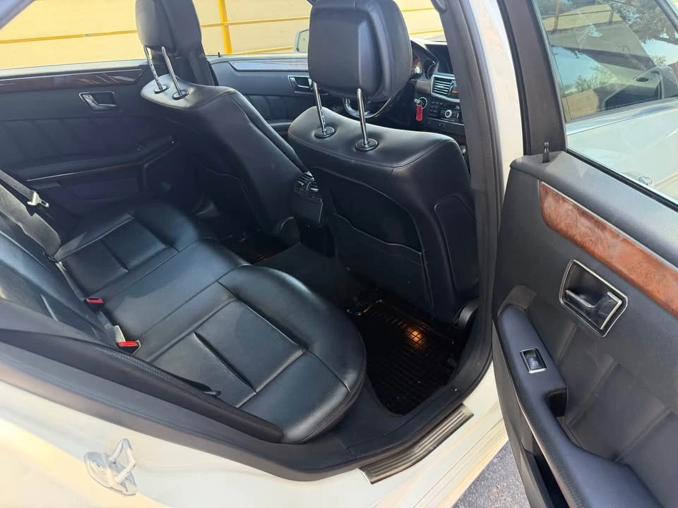 2011 Mercedes-Benz W212 E-Class - Image 11 of 20