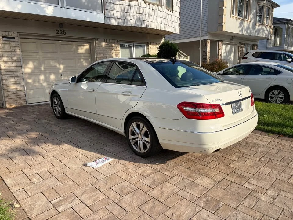 2011 Mercedes-Benz W212 E-Class - Image 2 of 5