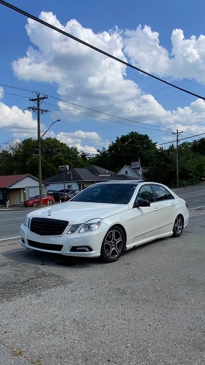 2011 Mercedes-Benz W212 E-Class - Image 4 of 4