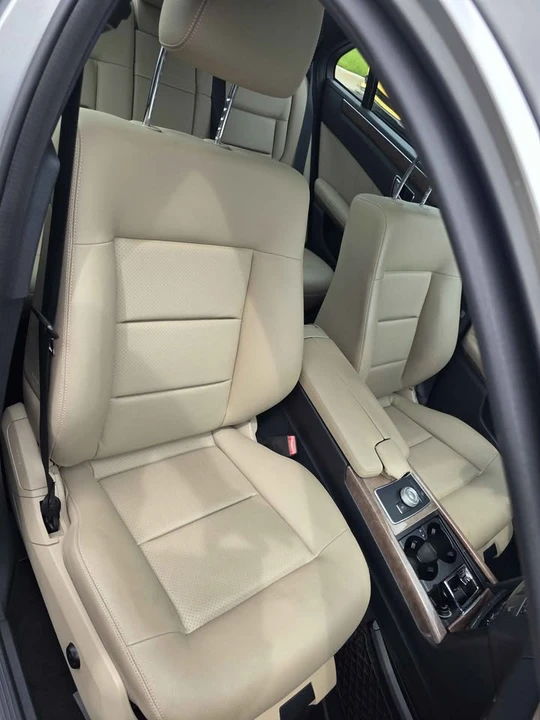 2011 Mercedes-Benz W212 E-Class - Image 9 of 18