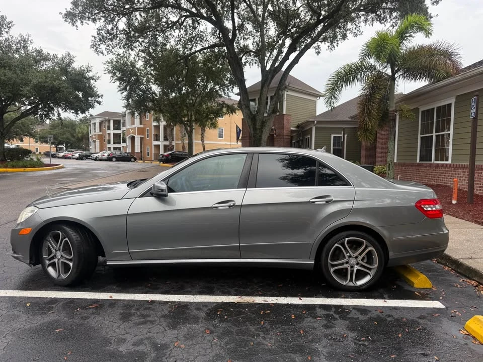 2011 Mercedes-Benz W212 E-Class - Image 2 of 14