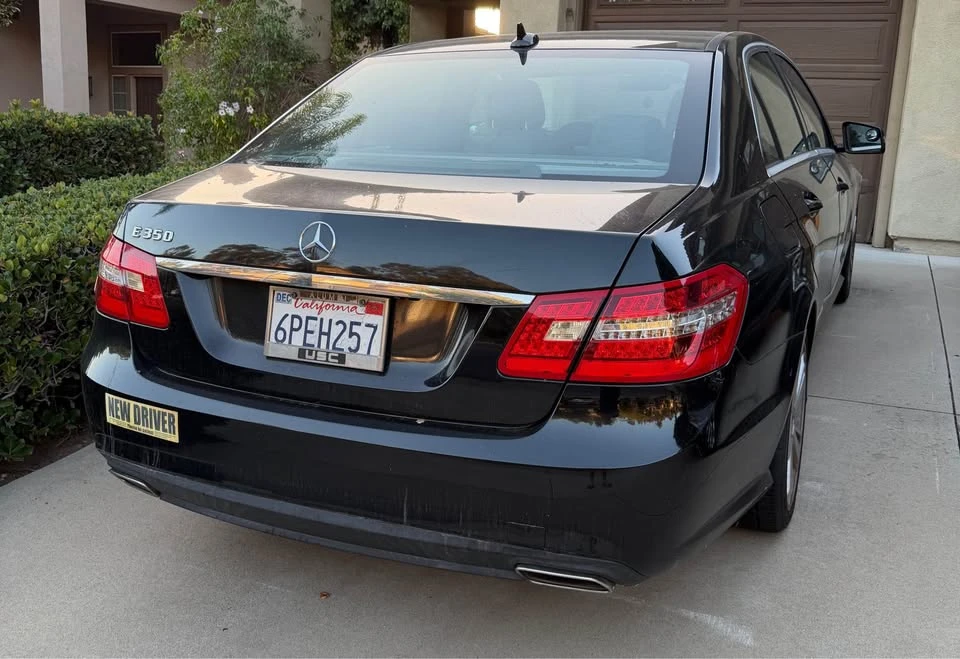 2011 Mercedes-Benz W212 E-Class - Image 2 of 2