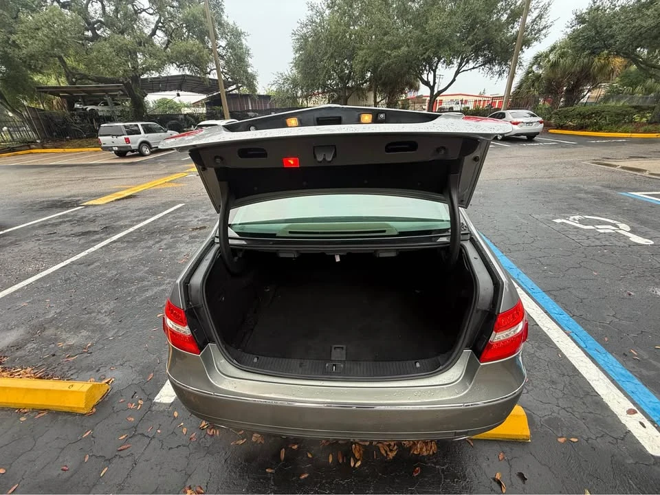 2011 Mercedes-Benz W212 E-Class - Image 12 of 14