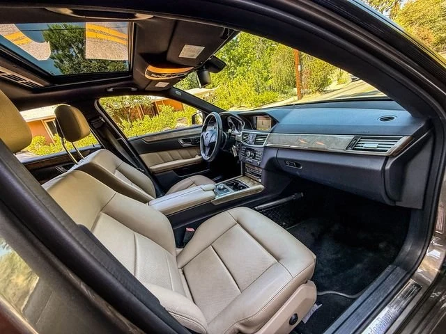 2011 Mercedes-Benz W212 E-Class - Image 11 of 20