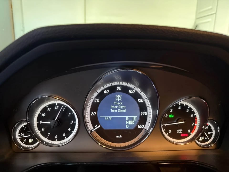2011 Mercedes-Benz W212 E-Class - Image 16 of 16