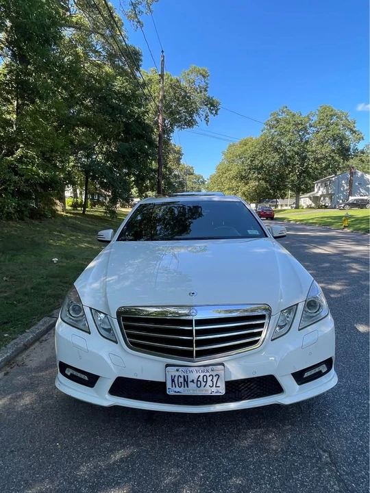 2011 Mercedes-Benz W212 E-Class - Image 2 of 13